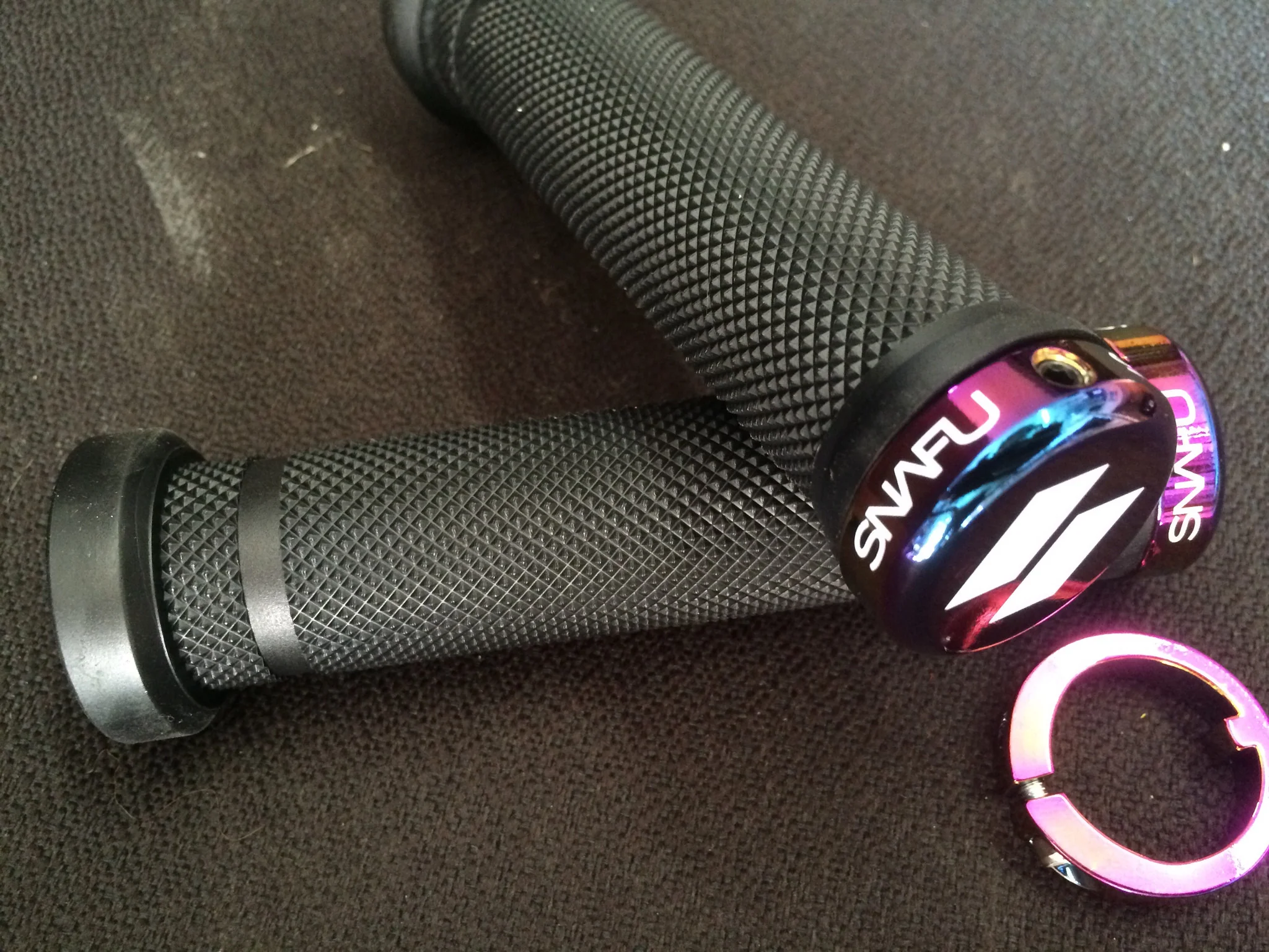 Snafu Lock-On Grips - Image 3